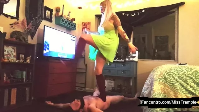 Home Workout TRAMPLE during Coronavirus Lockdown plus FACE FART Preview