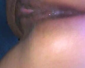 Mi vecino me deja el ano lleno de lechita y bien abierto