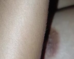 Le chupo las ricas tetas a mí compañera de universidad